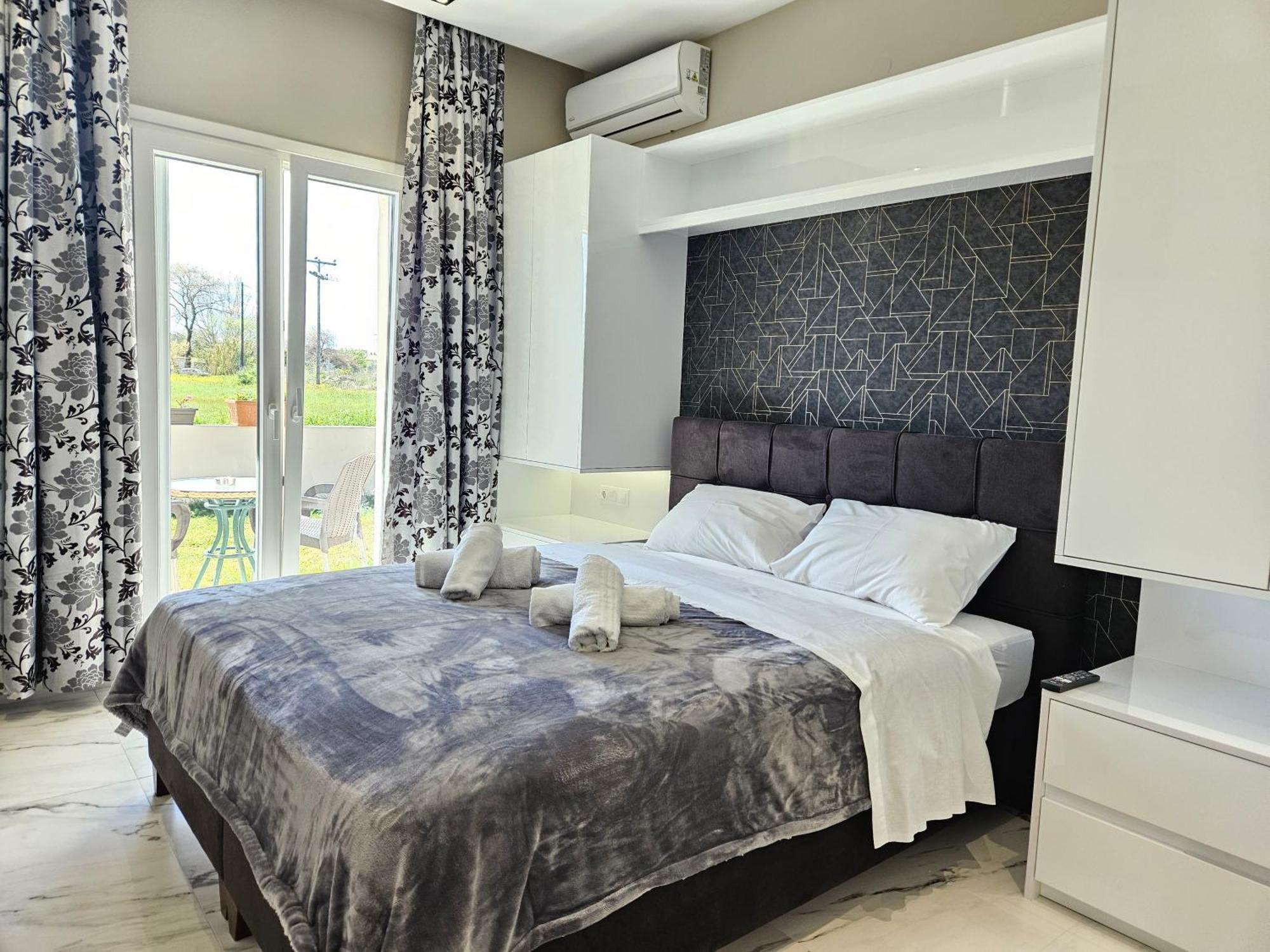 Evelina Luxury Suites In Corfu Ипсос Экстерьер фото