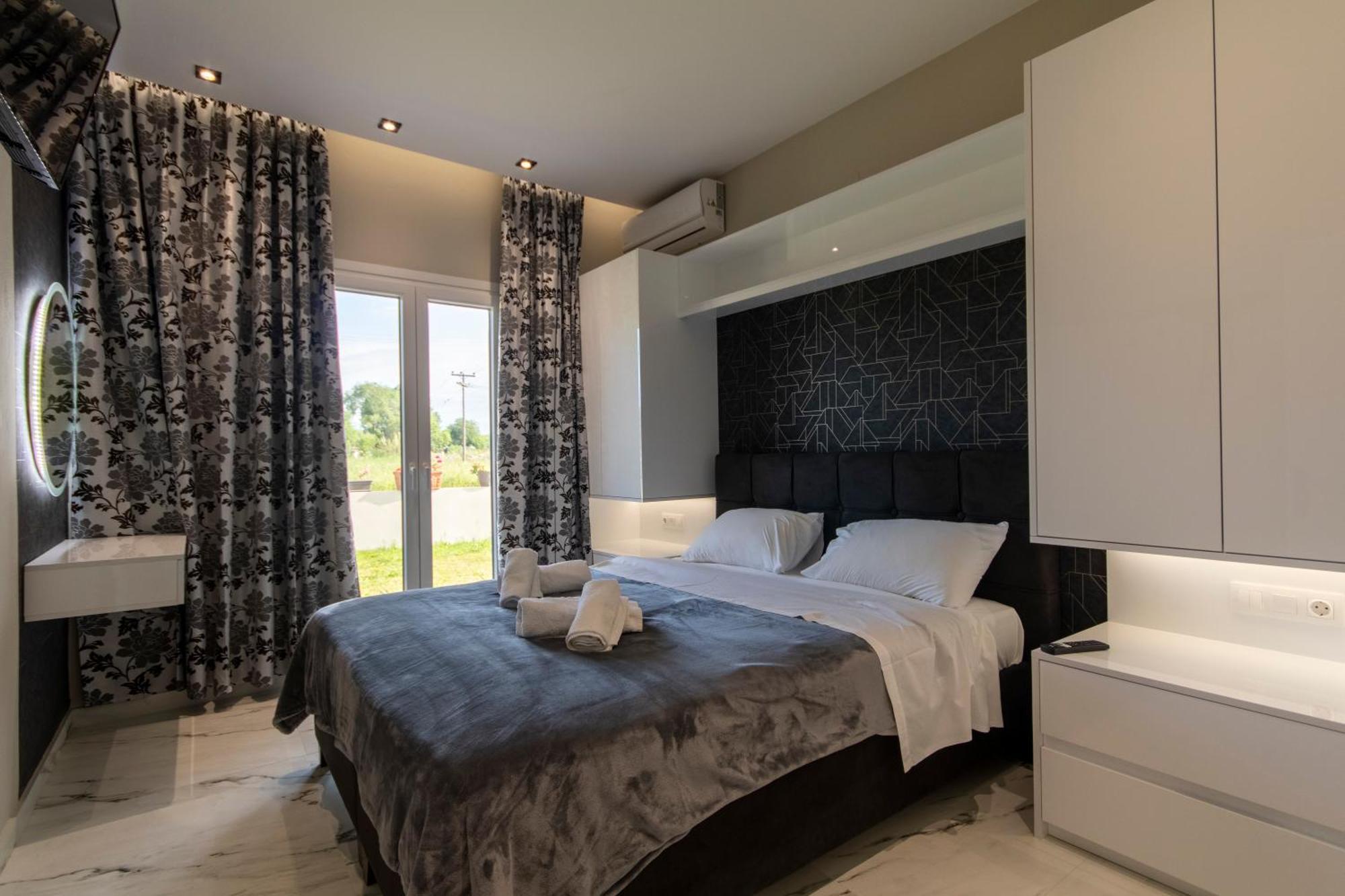 Evelina Luxury Suites In Corfu Ипсос Экстерьер фото